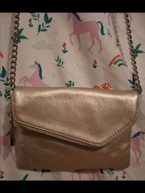 NWOT Hobo International Daria Gold Metallic Leather Convertible Clutch Purse Bag